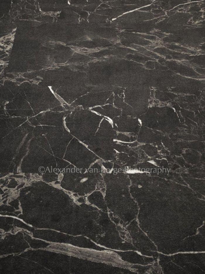 Desso Sense of Marble 9990 Nero - Vloerbedekking - Tapijt - Harman Vloeren Amsterdam