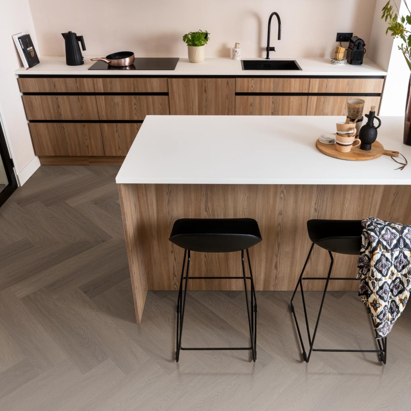 Ambiant Spigato Estino Visgraat Dryback Dark Oak - Plak PVC Vloer