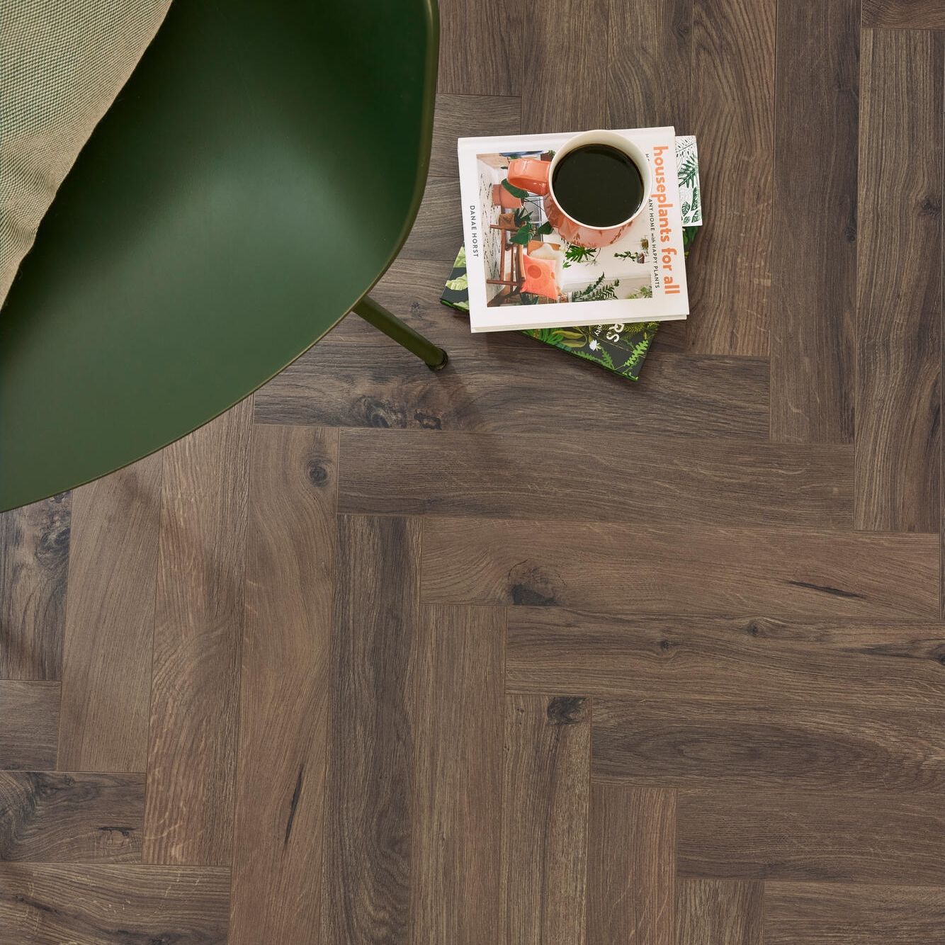 Berry Alloc Chateau+ 62002164 Gyant Dark Brown Visgraat Laminaat