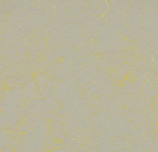Marmoleum Concrete 3733 Yellow Shimmer - Linoleum - Harman Vloeren Amsterdam