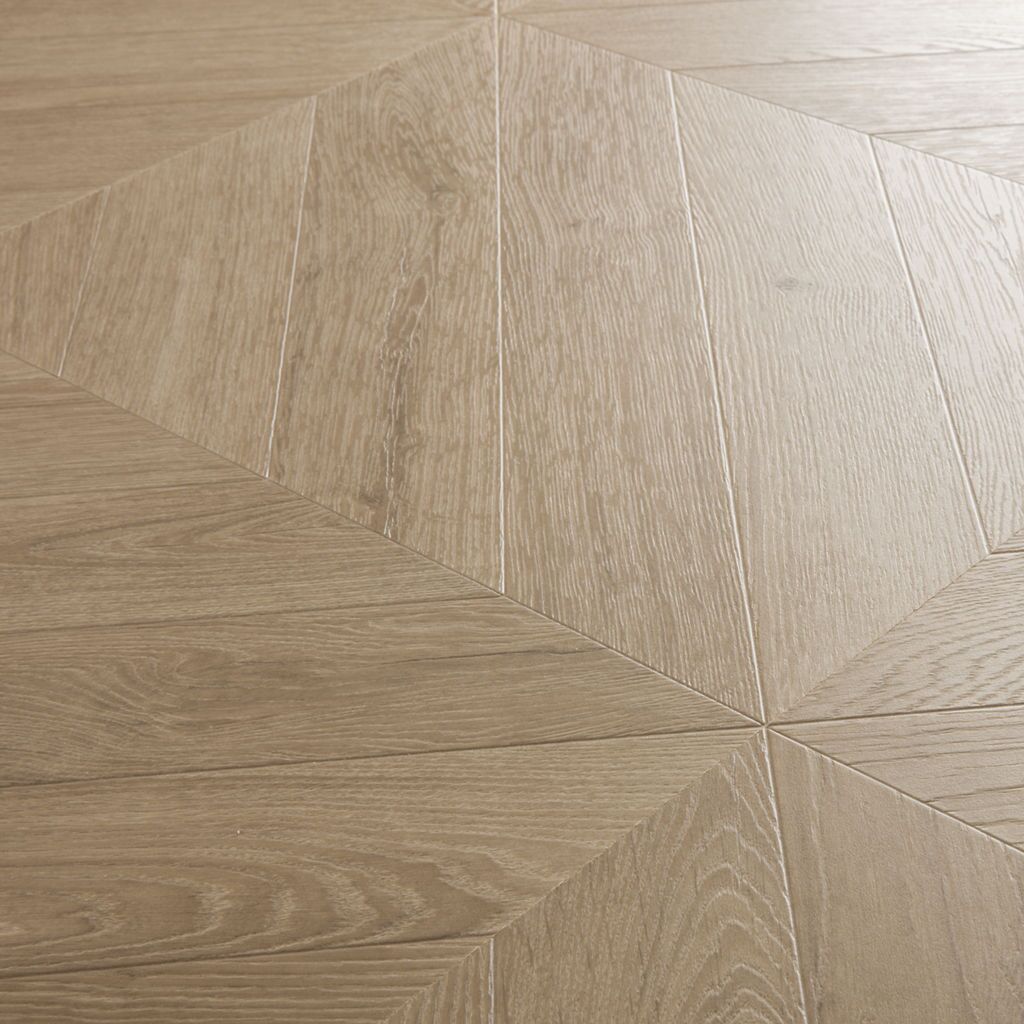 Quick-Step Impressive Patterns IPA4164 Eik Visgraat Taupe - Laminaatvloer