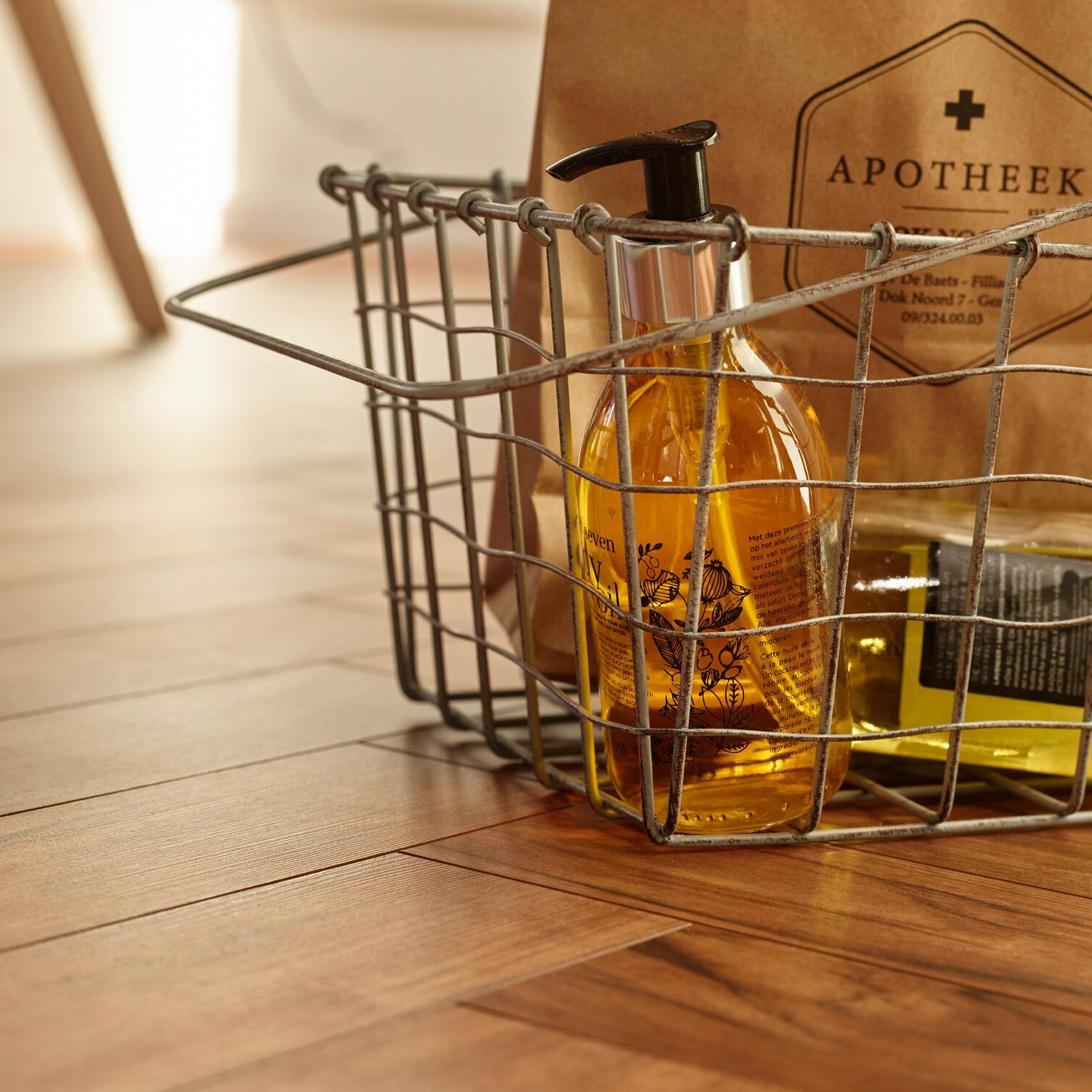 Berry Alloc Chateau+ 62001193 Teak Brown Visgraat Laminaat