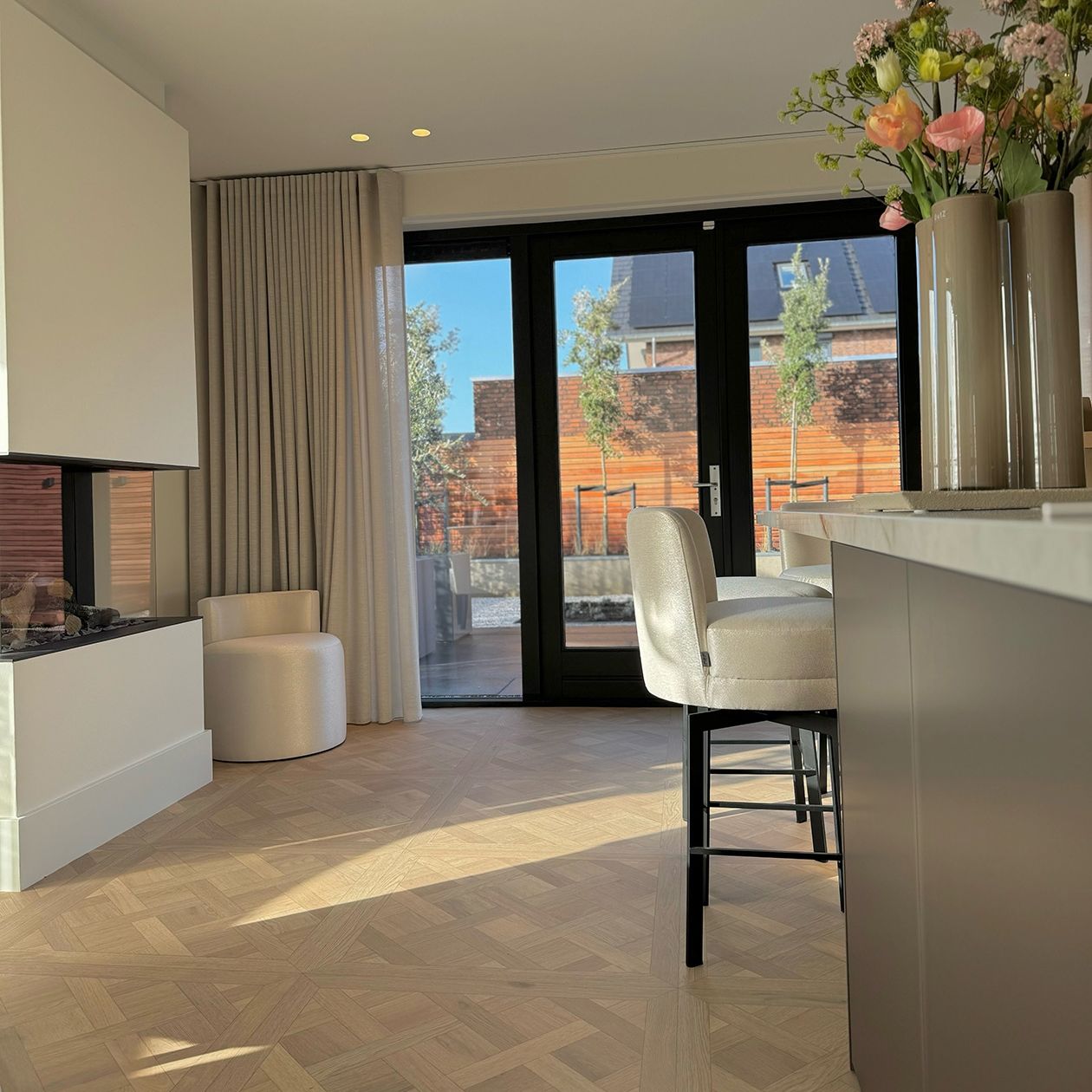 Interfloor Dynamic Versailles V10 - Vinyl - Black Tex Backing