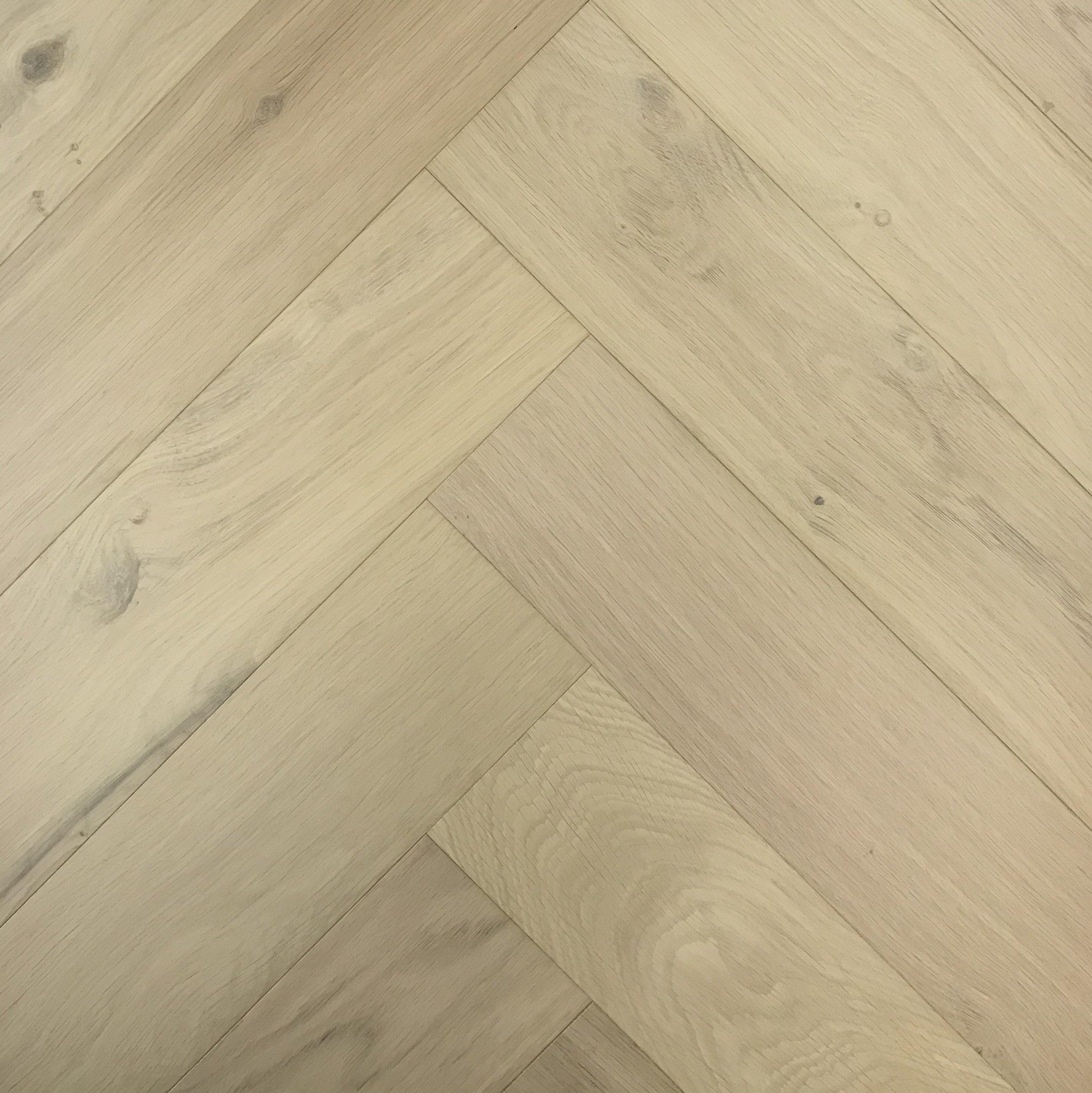 Twist Floors Visgraat Parket Onzichtbaar Geolied Rustiek Europees Eiken 14mm - HarmanXL Vloerenoutlet Amsterdam