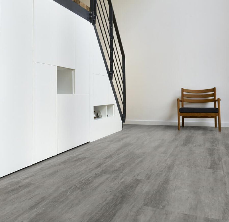COREtec Essentials Tile Serie 50-LVT-1803 Weathered Concrete 03 - PVC Vloeren - Harman Vloeren Amsterdam