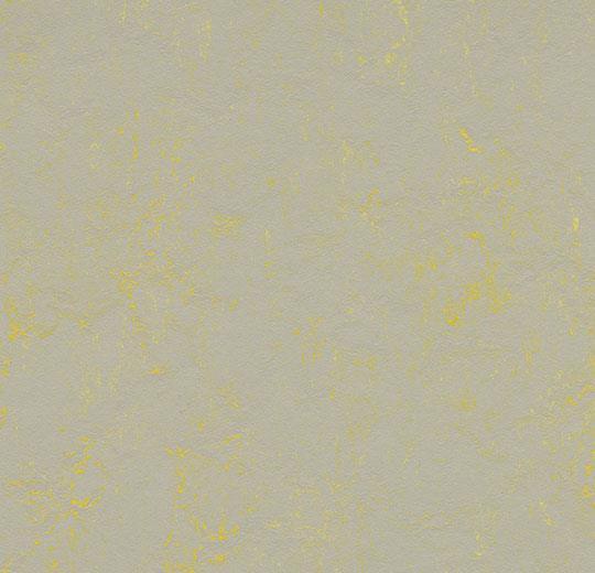 Marmoleum Concrete 3733 Yellow Shimmer - Linoleum - Harman Vloeren Amsterdam